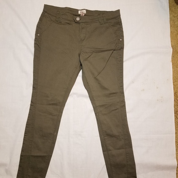 Mudd Brand Skinny Pants - Picture 3 of 8